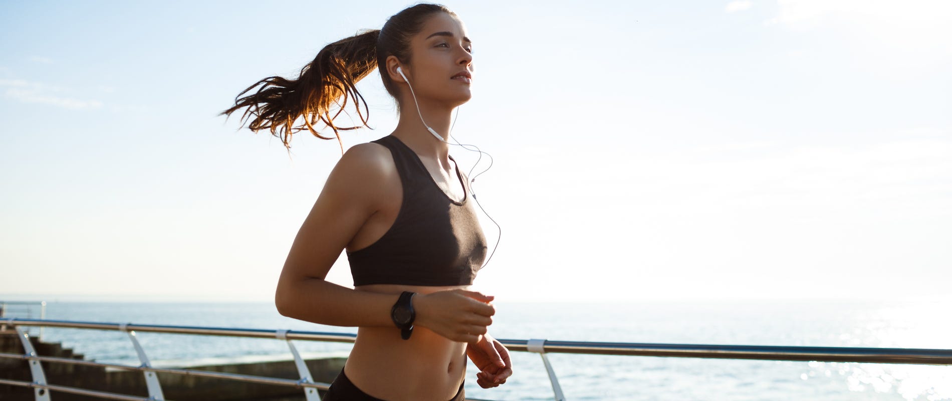 benefícios da caminhada para o corpo feminino